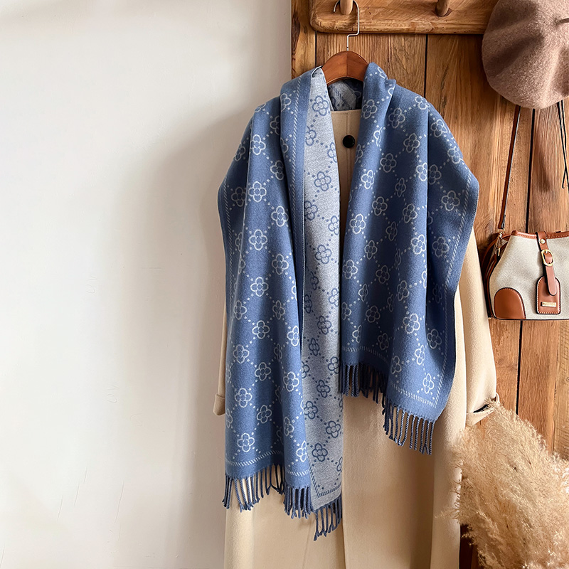 Brands Jacquard Design Winter  - đánh giá và giá Woven Scarf Blanket